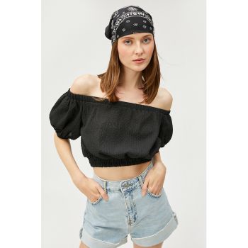 Bluza crop cu decolteu pe umeri