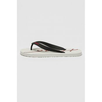 Papuci flip-flop cu logo Arvel la reducere