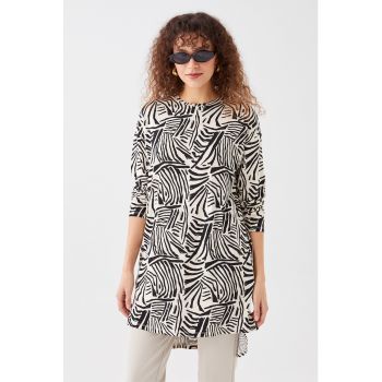Bluza asimetrica cu model