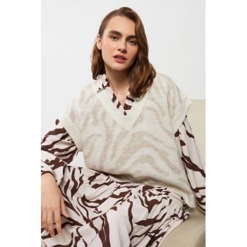 Vesta cu decolteu in V si animal print