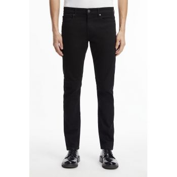 Blugi slim fit cu talie medie