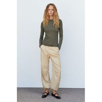 Bluza cu decolteu barcuta Lilobar