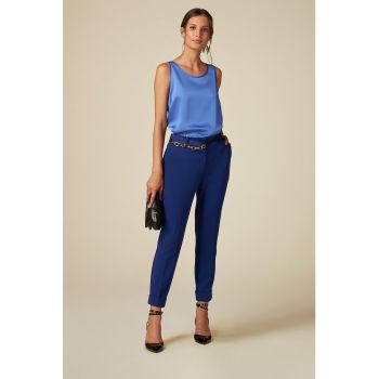 Pantaloni cu croiala conica si buzunare laterale