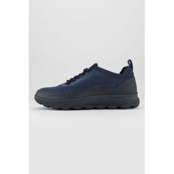 Pantofi sport cu segmente din tricot