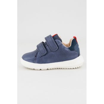 Pantofi sport cu velcro si insertii de piele Hyroo