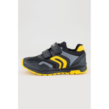 Pantofi sport de piele ecologica si material textil cu velcro