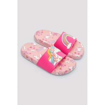 Papuci cu model unicorn