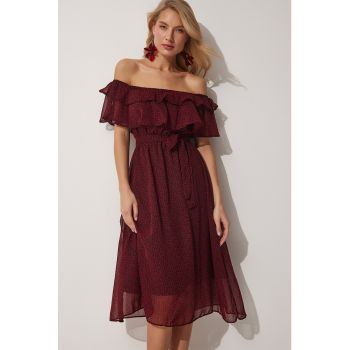 Rochie cu decolteu pe umeri si model