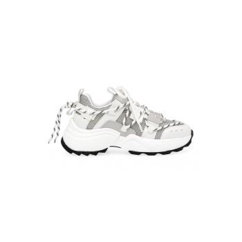 Pantofi sport masivi cu garnituri de plasa Tazmania