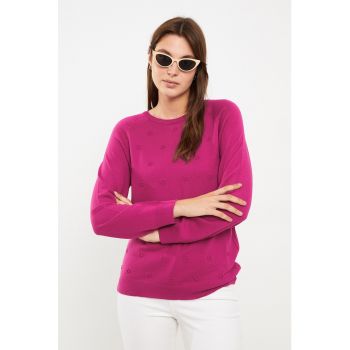 Pulover cu decolteu la baza gatului si maneci raglan