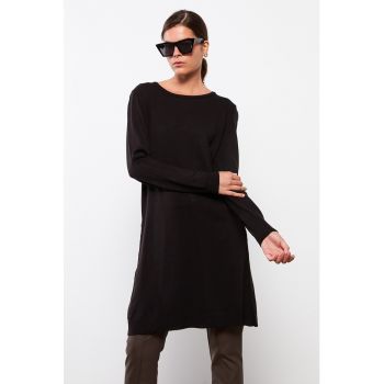 Pulover tricotat fin cu model lung