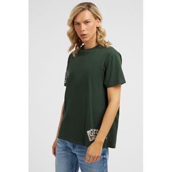 Tricou cu aplicatii pe partea din spate