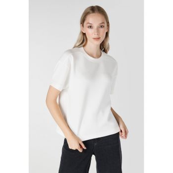 Tricou din amestec de modal cu decolteu la baza gatului