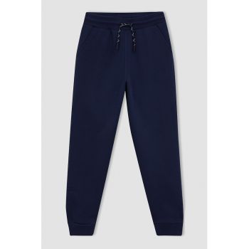 Pantaloni sport cu snur in talie