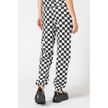 Pantaloni sport cu model in carouri Ikonik