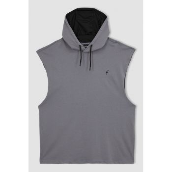 Top cu gluga