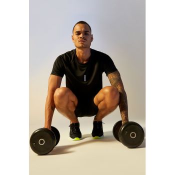 Tricou cu decolteu la baza gatului si detaliu text