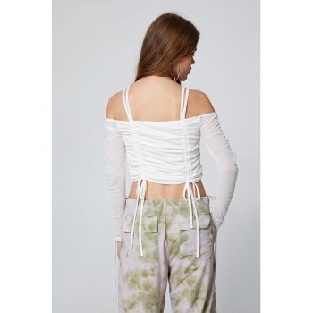 Bluza crop cu umeri decupati si design plisat