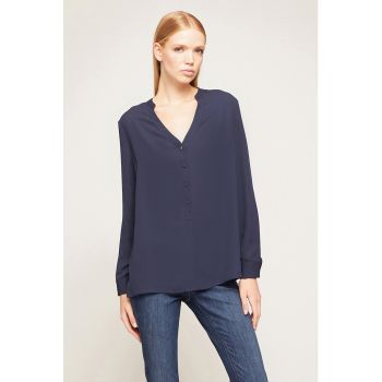Bluza vaporoasa cu decolteu in V
