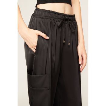Pantaloni cargo ampli de satin