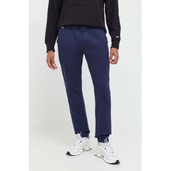 Tommy Jeans pantaloni barbati, culoarea albastru marin de firma originali