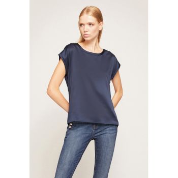 Bluza cu aspect satinat si maneci scurte