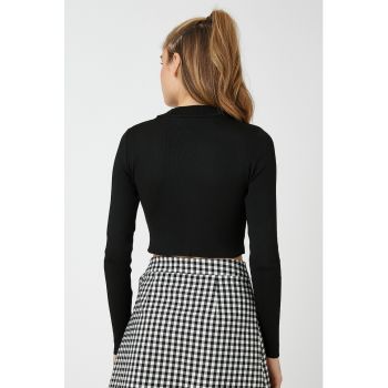 Pulover crop cu terminatie asimetrica