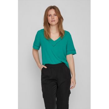 Bluza lejera cu decolteu in V