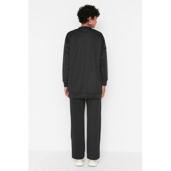 Set de pantaloni si bluza sport