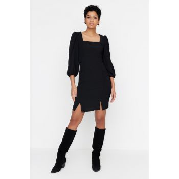 Rochie cu slit frontal