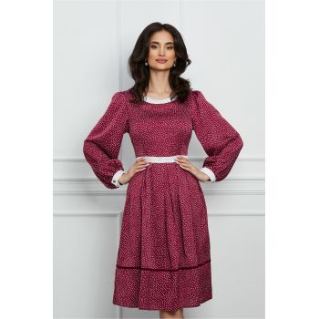 Rochie Dorina bordo cu buline albe si pliuri pe fusta