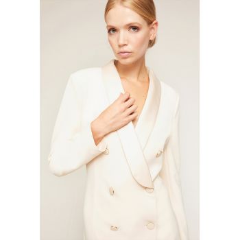 Rochie-sacou cu revere de satin