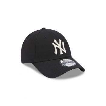 Sapca baseball cu broderie logo contrastanta 9Forty