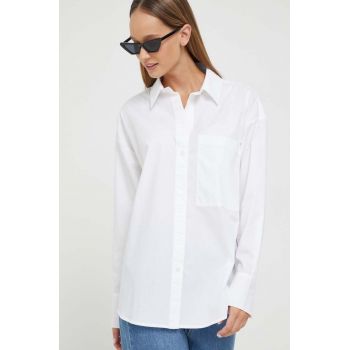 Abercrombie & Fitch camasa femei, culoarea alb, cu guler clasic, relaxed