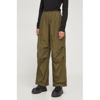 Tommy Jeans pantaloni femei, culoarea verde, lat, medium waist