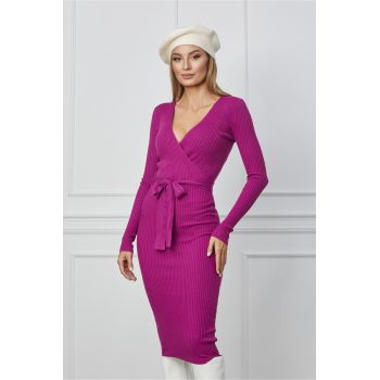 Rochie Alma magenta din tricot cu decolteu petrecut si cordon in talie