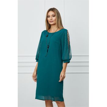 Rochie Violeta verde cu buline catifelate pe maneci la reducere