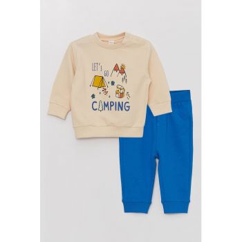 Set de bluza sport cu imprimeu si pantaloni sport
