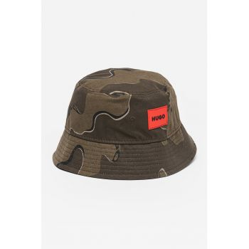 Palarie cu imprimeu camuflaj