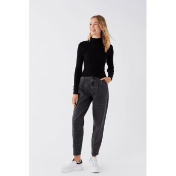 Pulover slim fit striat