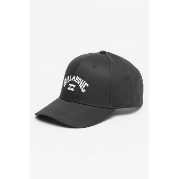 Sapca baseball cu capsa pe spate si logo brodat Arch