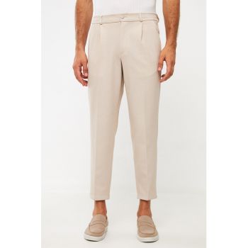 Pantaloni slim fit cu pensa