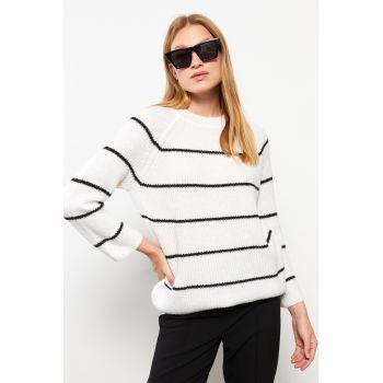 Pulover cu model in dungi si maneci raglan