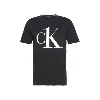 Tricou de casa cu imprimeu logo si decolteu la baza gatului