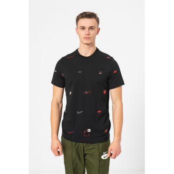 Tricou cu decolteu la baza gatului si model logo 12 Months