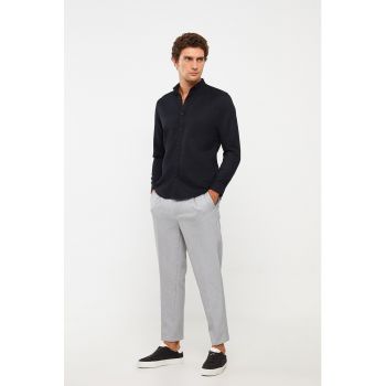 Pantaloni slim fit cu pensa