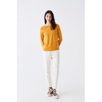 Pulover cu decolteu rotund si maneci raglan