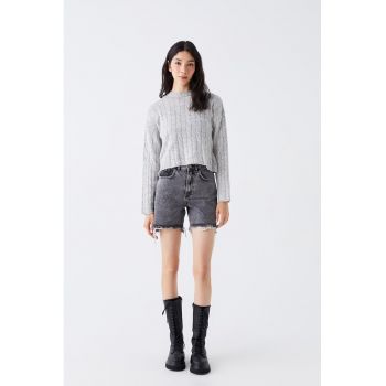 Pulover cu model torsade si maneci cazute