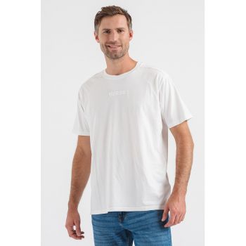 Tricou cu decolteu la baza gatului si imprimeu supradimensionat pe partea din spate