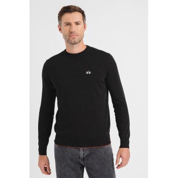 Pulover regular fit cu logo discret